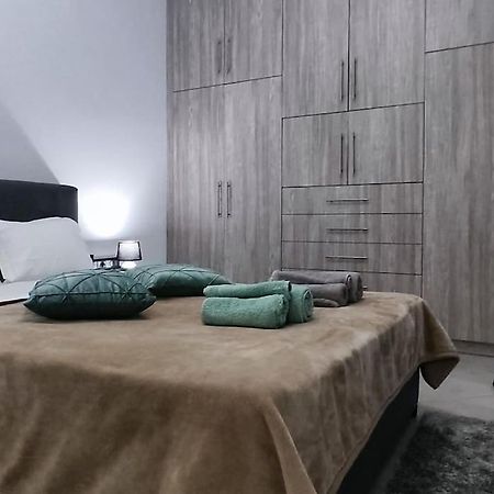 Modern Apartment In Itea Bagian luar foto