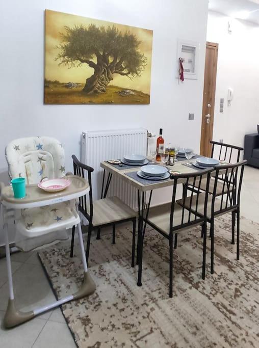 Modern Apartment In Itea Bagian luar foto