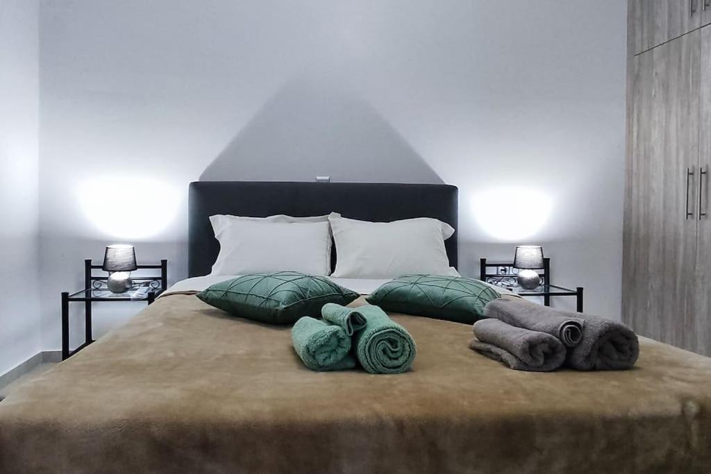 Modern Apartment In Itea Bagian luar foto