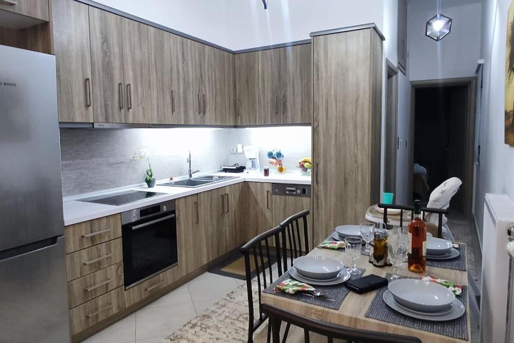 Modern Apartment In Itea Bagian luar foto