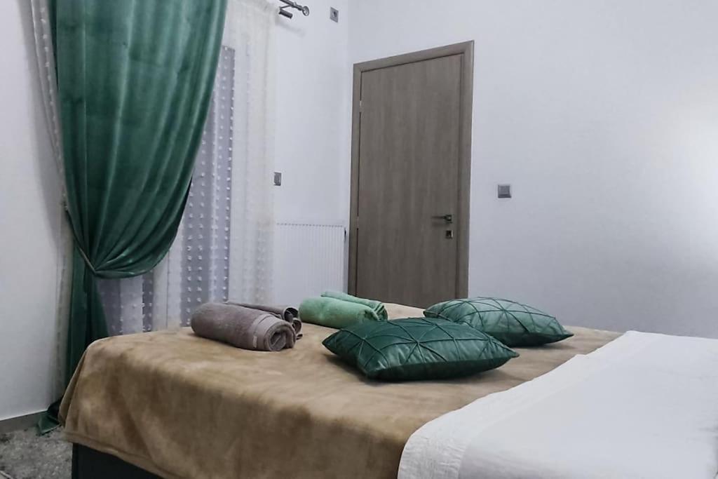 Modern Apartment In Itea Bagian luar foto