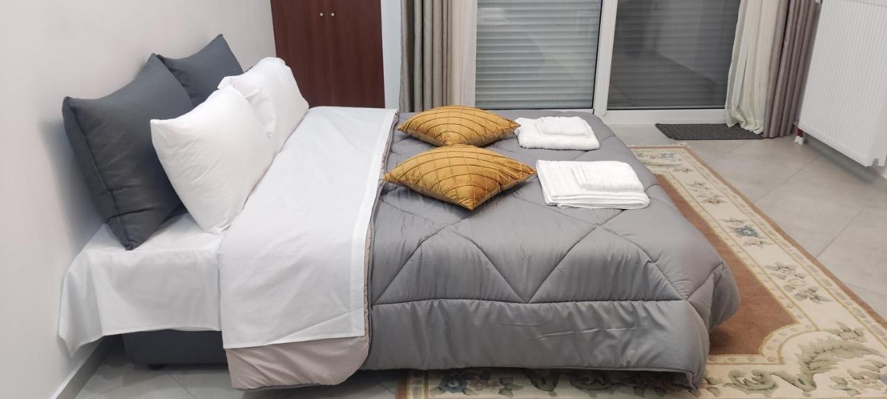 Modern Apartment In Itea Bagian luar foto